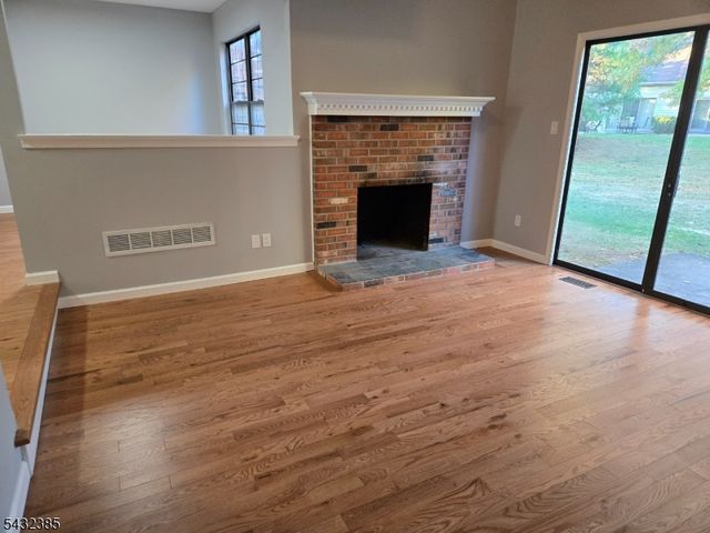 38 Fox Hill Ln, Hillsborough Twp., NJ 08844