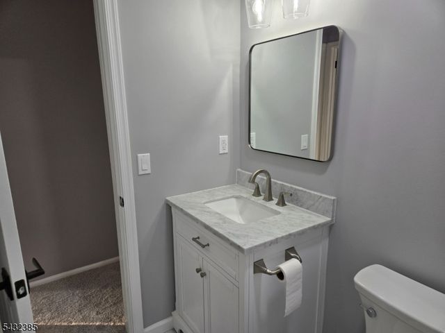 38 Fox Hill Ln, Hillsborough Twp., NJ 08844