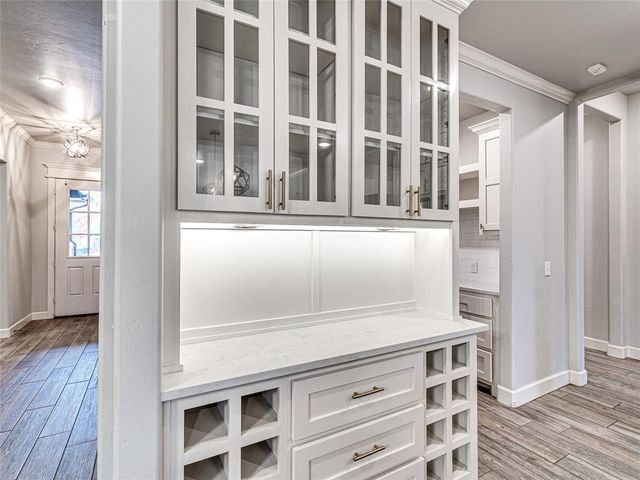 8201 Crew Lane, Edmond, OK 73034