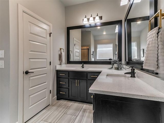 8201 Crew Lane, Edmond, OK 73034