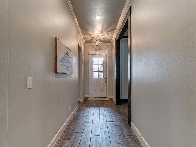 8201 Crew Lane, Edmond, OK 73034