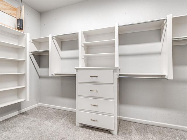 8201 Crew Lane, Edmond, OK 73034