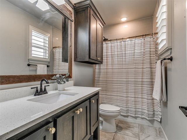 8201 Crew Lane, Edmond, OK 73034
