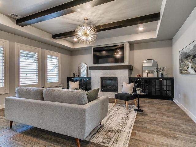 8201 Crew Lane, Edmond, OK 73034