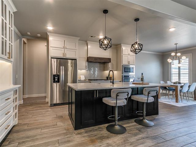 8201 Crew Lane, Edmond, OK 73034