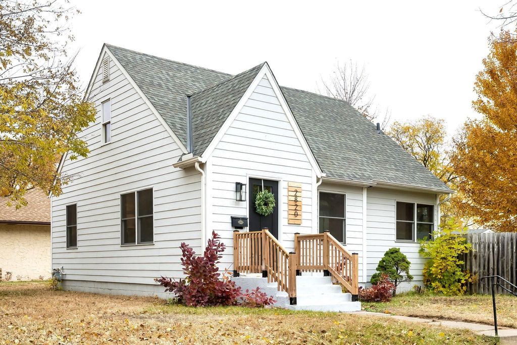 2820 50th Avenue N, Minneapolis, MN 55430