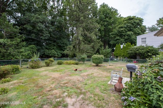 65 Little Silver Parkway, Little Silver, NJ 07739