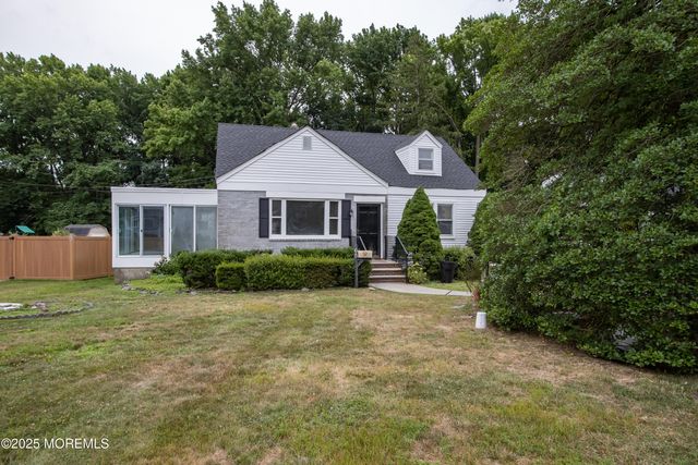 65 Little Silver Parkway, Little Silver, NJ 07739