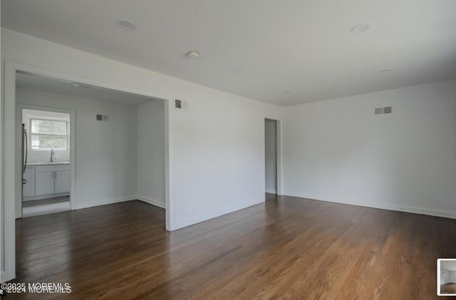 65 Little Silver Parkway, Little Silver, NJ 07739