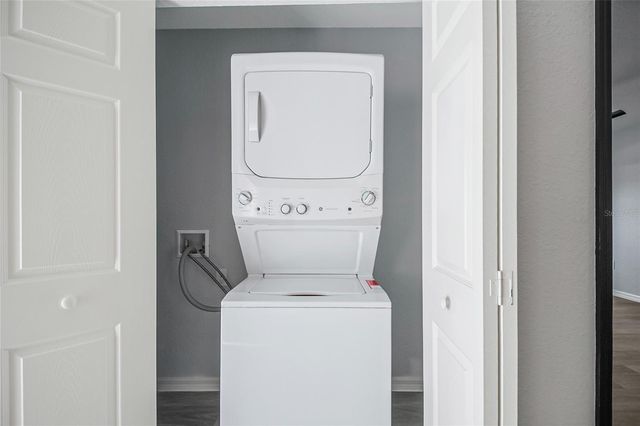 24300 NW FALCON AVENUE, Dunnellon, FL 34431