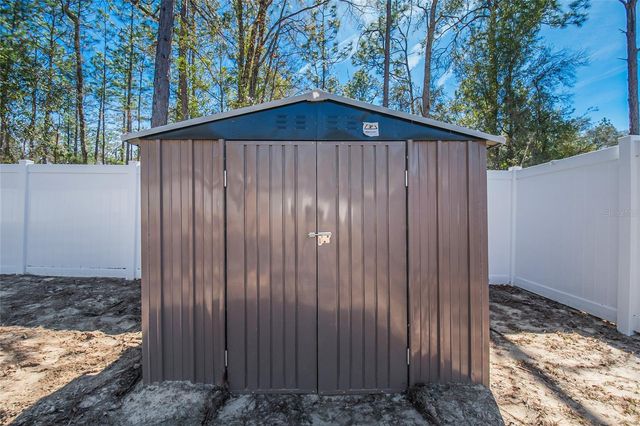 24300 NW FALCON AVENUE, Dunnellon, FL 34431