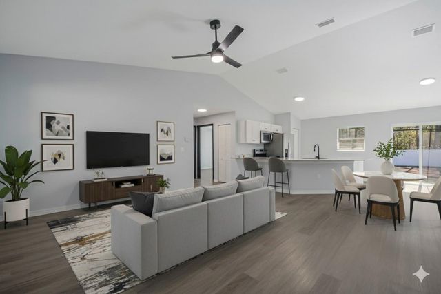 24300 NW FALCON AVENUE, Dunnellon, FL 34431