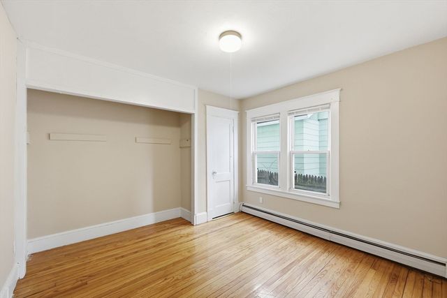 28-30 Cherrelyn St, Springfield, MA 01104