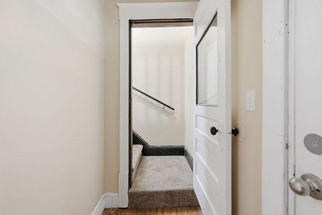 28-30 Cherrelyn St, Springfield, MA 01104