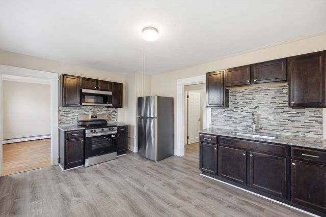 28-30 Cherrelyn St, Springfield, MA 01104
