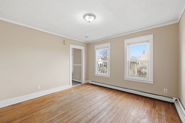 28-30 Cherrelyn St, Springfield, MA 01104