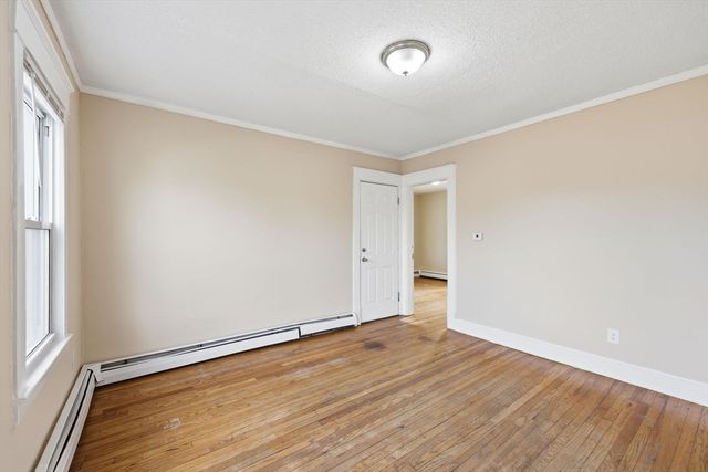 28-30 Cherrelyn St, Springfield, MA 01104