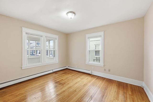 28-30 Cherrelyn St, Springfield, MA 01104