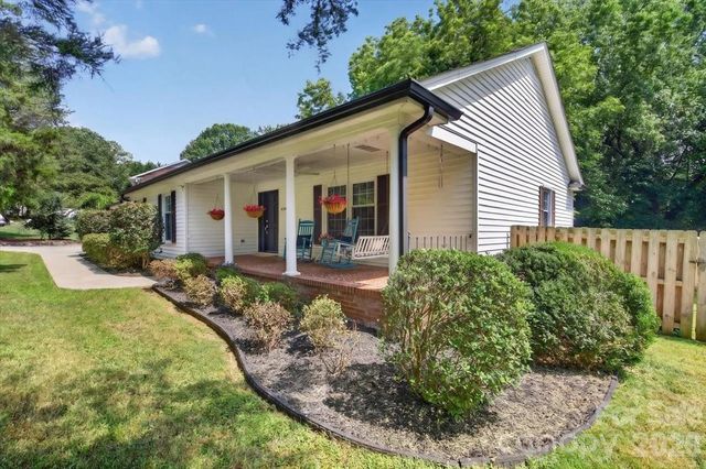 4124 Bridgewood Lane, Charlotte, NC 28226