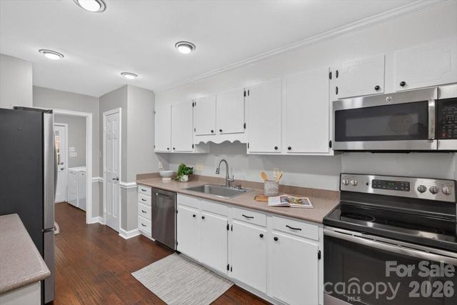 4124 Bridgewood Lane, Charlotte, NC 28226