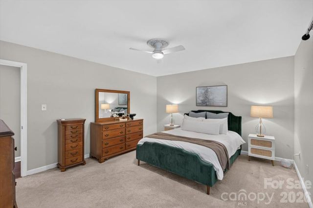 4124 Bridgewood Lane, Charlotte, NC 28226