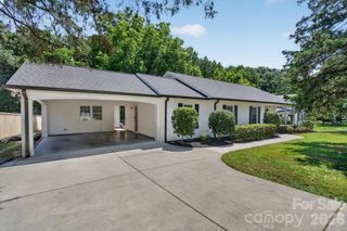 4124 Bridgewood Lane, Charlotte, NC 28226