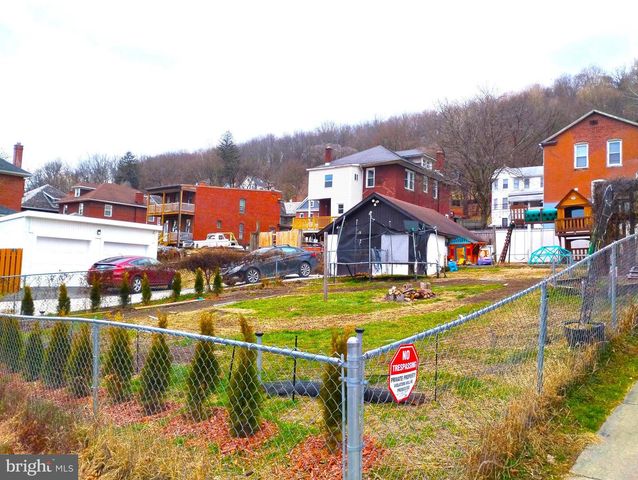 614 LINCOLN ST, Cumberland, MD 21502