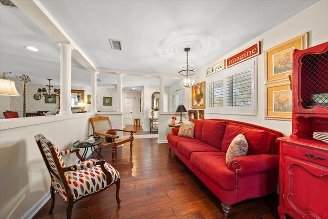 127 OAKWOOD DRIVE, Largo, FL 33770