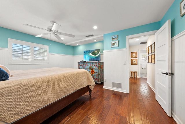 127 OAKWOOD DRIVE, Largo, FL 33770