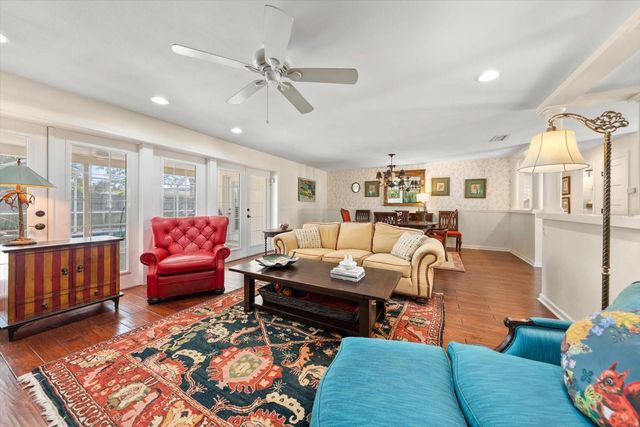 127 OAKWOOD DRIVE, Largo, FL 33770