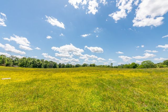 592 Eno Rd, Dickson, TN 37055