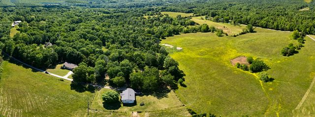 592 Eno Rd, Dickson, TN 37055