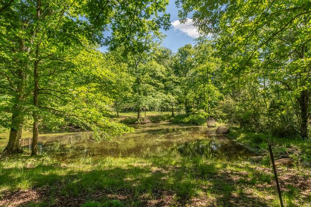 592 Eno Rd, Dickson, TN 37055