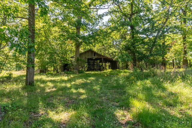 592 Eno Rd, Dickson, TN 37055