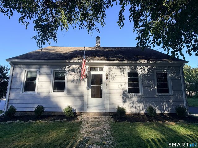 95 Old Norwich Road, Waterford, CT 06375