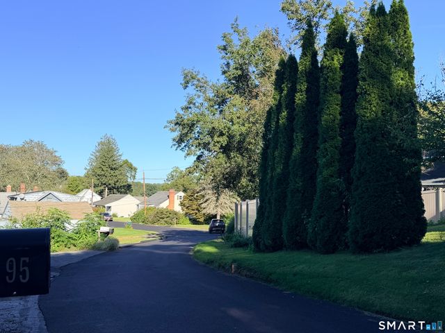 95 Old Norwich Road, Waterford, CT 06375