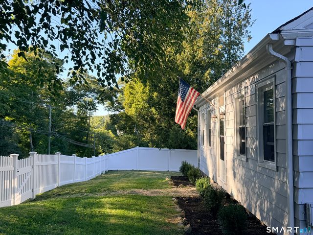 95 Old Norwich Road, Waterford, CT 06375