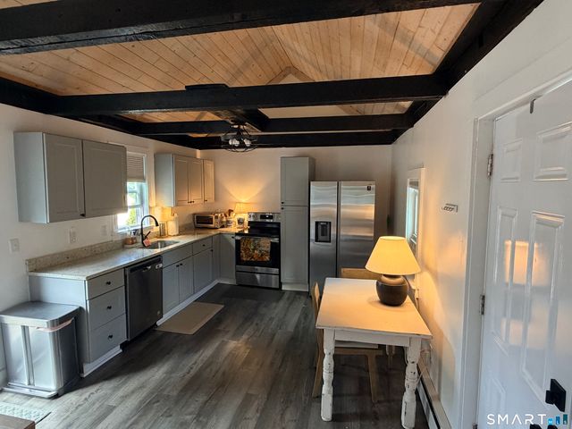 95 Old Norwich Road, Waterford, CT 06375