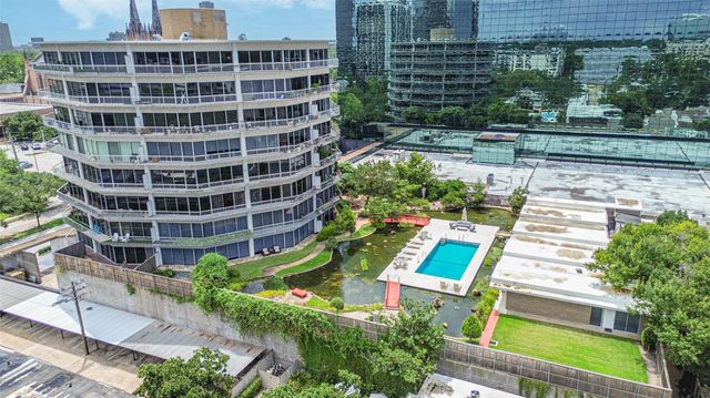 5050 Woodway Drive 3M, Houston, TX 77056