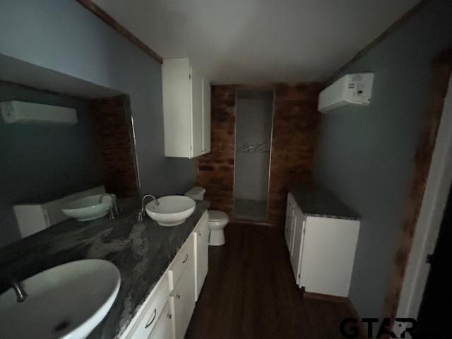 2424 S FM 315, Chandler, TX 75758