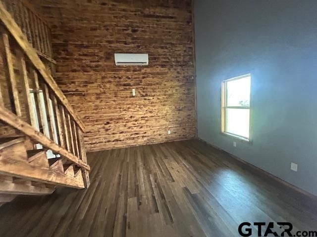 2424 S FM 315, Chandler, TX 75758