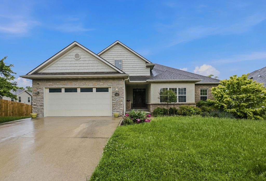 3502 LONGFORDS MILL DR, Columbia, MO 65203