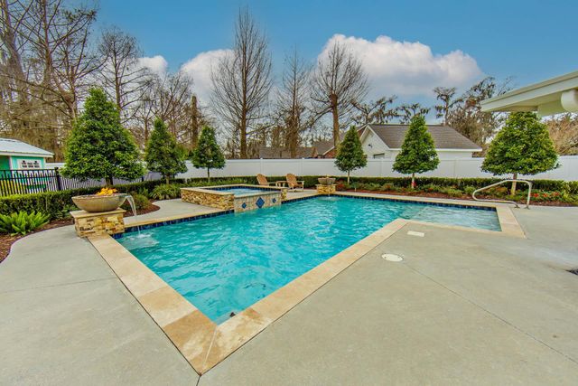 602 Terre Haute Place, Houma, LA 70364
