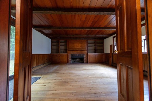 195 Dover Rd, Westwood, MA 02090