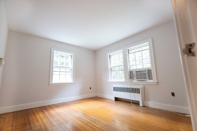 195 Dover Rd, Westwood, MA 02090