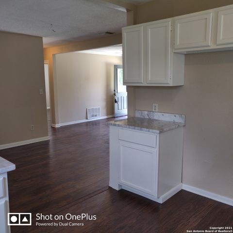 215 bradford, San Antonio, TX 78228
