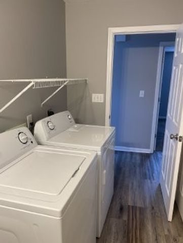 204 Arkansas Ave, Oak Grove, KY 42262