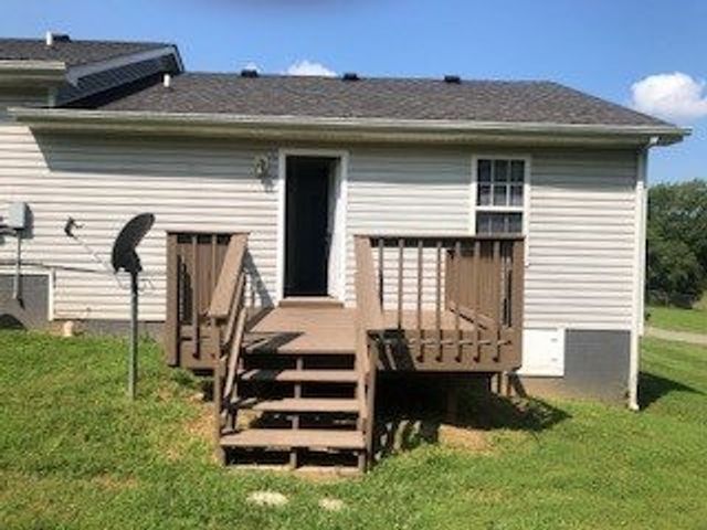 204 Arkansas Ave, Oak Grove, KY 42262