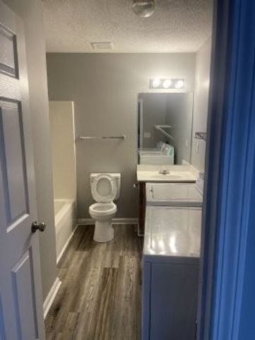 204 Arkansas Ave, Oak Grove, KY 42262