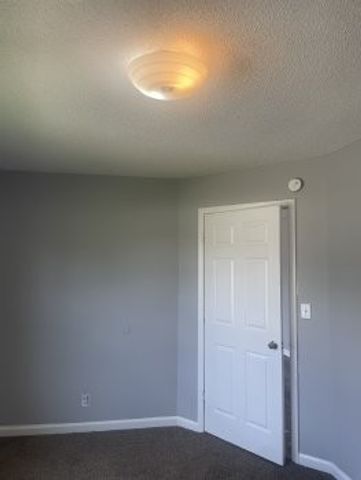 204 Arkansas Ave, Oak Grove, KY 42262